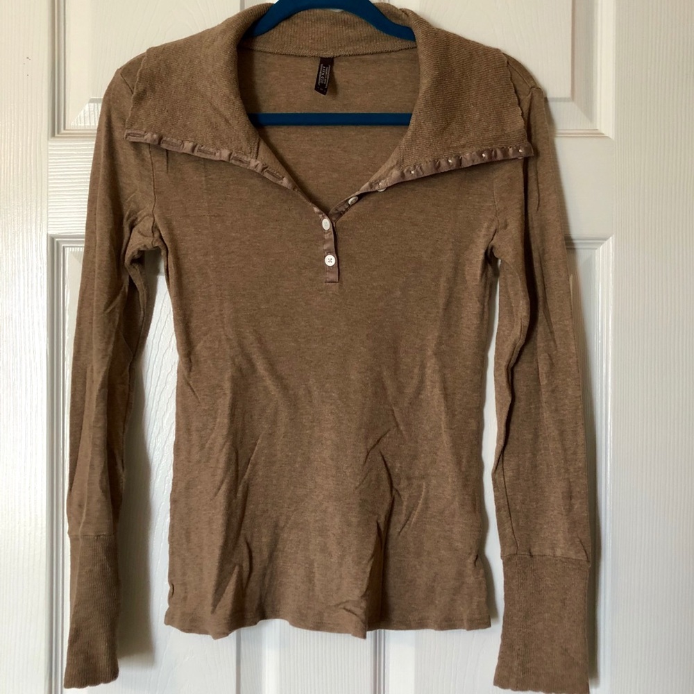 Old Navy Long Sleeve Tee
